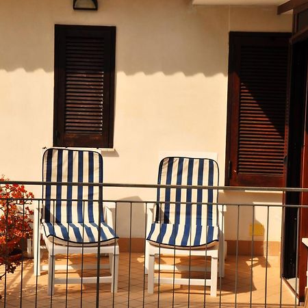 Villa Laura Sea View Apartments Santa Maria di Castellabate Phòng bức ảnh