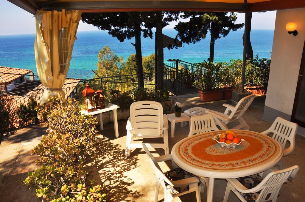Villa Laura Sea View Apartments Santa Maria di Castellabate Ngoại thất bức ảnh