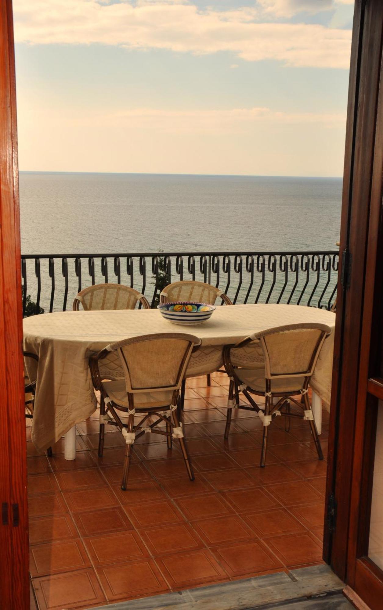 Villa Laura Sea View Apartments Santa Maria di Castellabate Ngoại thất bức ảnh