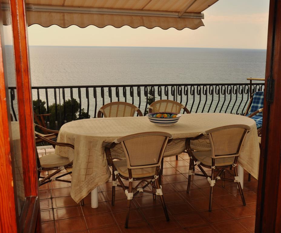 Villa Laura Sea View Apartments Santa Maria di Castellabate Ngoại thất bức ảnh