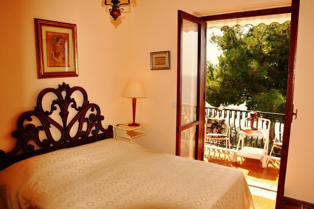Villa Laura Sea View Apartments Santa Maria di Castellabate Ngoại thất bức ảnh