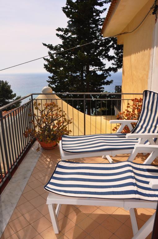 Villa Laura Sea View Apartments Santa Maria di Castellabate Ngoại thất bức ảnh