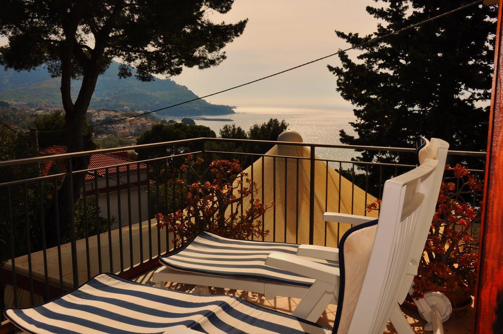 Villa Laura Sea View Apartments Santa Maria di Castellabate Ngoại thất bức ảnh