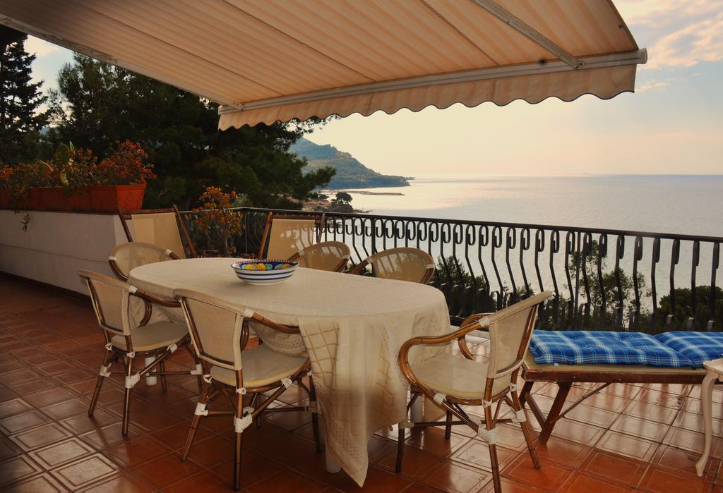 Villa Laura Sea View Apartments Santa Maria di Castellabate Ngoại thất bức ảnh